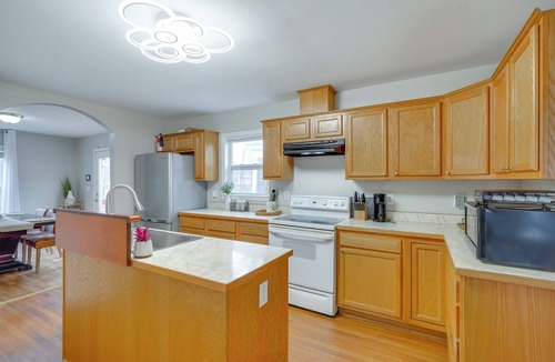 Hurdle Mills House | Family-Ready Efland Home w/Hot Tub + Deck