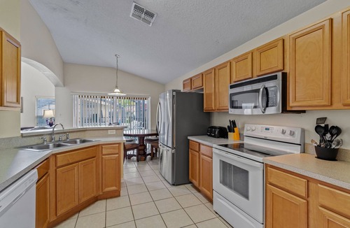 Loughman Villa | Family Ready in Gated Community Near Attractions