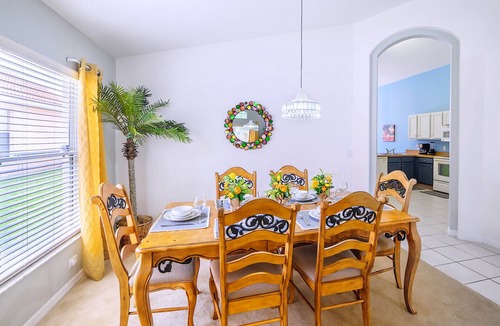 Solana Cottage | Family Resort Home w Pool, BBQ & Game Room