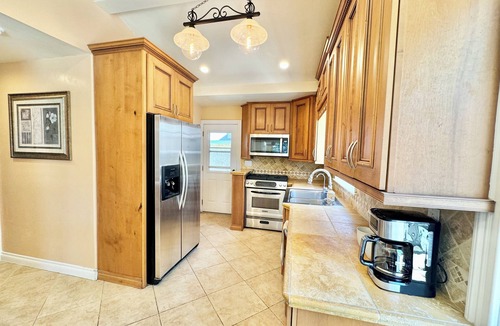 Mount Helix House | Family Retreat - game room & basketball court in La Mesa