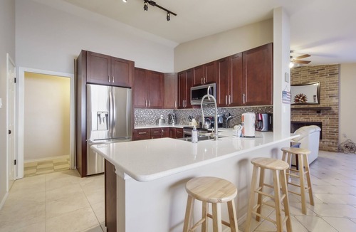 Great Northwest House | Family Retreat! New Kitchen, Large Deck!
