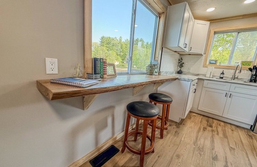 Hammond Cabin | Family Retreat- Newly Renovated!