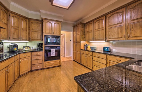 Seguin House | Family Retreat on Guadalupe River: 2 Living Areas!