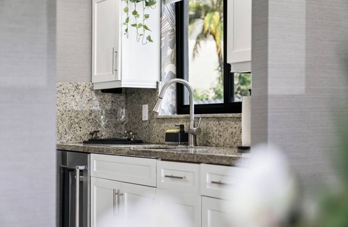 Tamiami House | Family Retreat/Pool/Courts/Firepit/Mini Golf & Fun