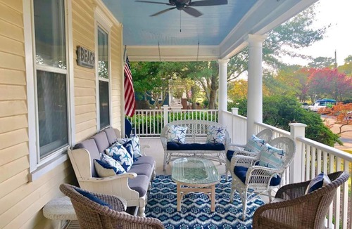 Cape Charles House | Family Retreat steps to Beach/Grill, Patio & Golf Cart option