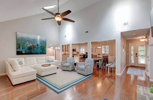 Saint Simons Island House | Family Retreat in Sea Palms Golf Resort with Hottub + 5 bikes, Pet Friendly
