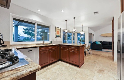 Poway House | Family Retreat w/Hot Tub, Big Back Deck & Games!