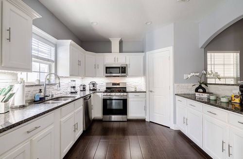 Oak Cliff Villa | Family Retreat w/Pool & Game Room/Sleeps 10