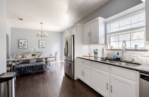Oak Cliff Villa | Family Retreat w/Pool & Game Room/Sleeps 10
