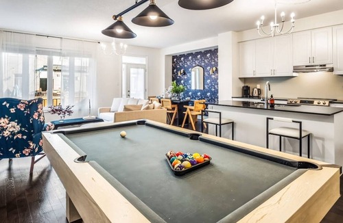 Milton House | Family Retreat w/Pool Table, Fire Table & BBQ