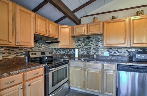 Beech Mountain Cabin | Family Retreat w/Trail Access in Beech Mountain!