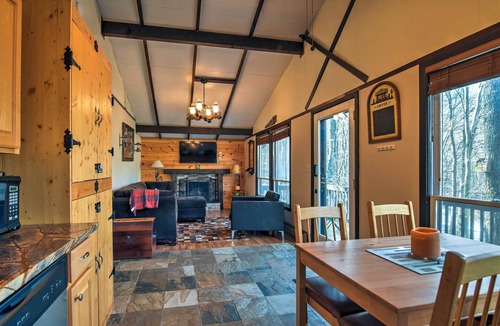 Beech Mountain Cabin | Family Retreat w/Trail Access in Beech Mountain!