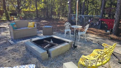South Carolina Lakes & Blackwater Rivers House | Family Retreat, Work Crew Friendly