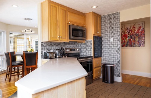 Dan River House | Family reunion/Movie theater/Hot Tub w/fresh water/Sleep 16/20% off 3rd night