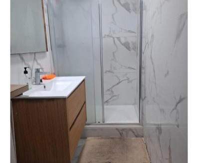 Clichy House | Family Room Sharing Apt P2