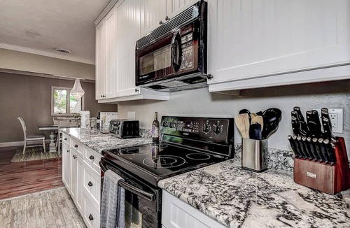 Arlington Park House | Family Sarasota 3BR Home With Heated Pool & Large Yard