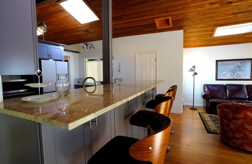North Creek House | Family Seattle Stay Swim Spa Fire Pit 9 beds