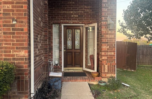 Garland House | Family-Size 5BR Home Large Patio Easy Dallas Access