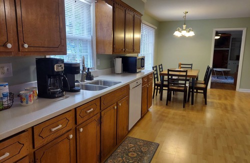 Forest Acres House | Family sized comfort near Fort Jackson