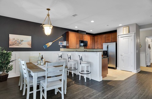 Red Fish Cove Condo | Family sized Condo with bay views AND gulf views. Short walk to the beach!