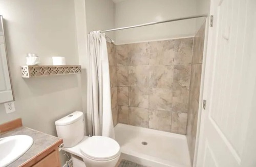 La Grande House | Family sized Crow's Nest "B"