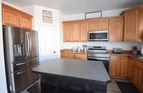 La Grande House | Family sized Crow's Nest "A"