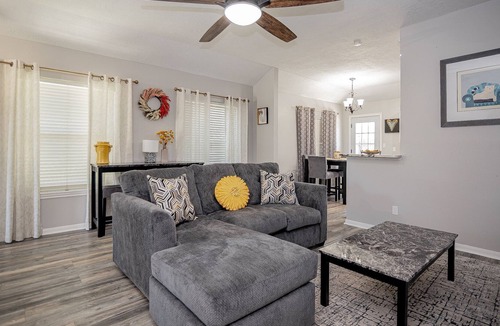 Victoria House | Family-sized home central to town.
