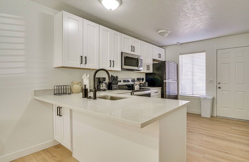 Midvale House | Family Ski Getaway in Midvale: 16 Mi to Snowbird