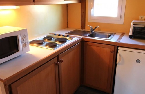 Treignat Cottage | Family stay in a chalet with fishing, natural pool and summer activities