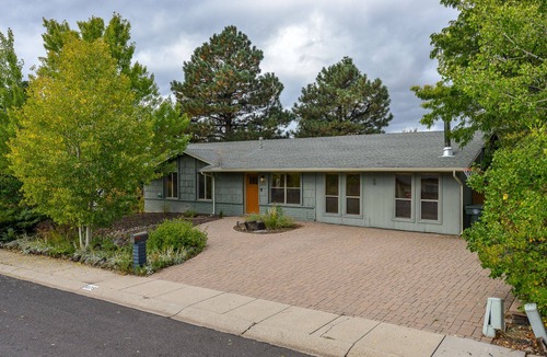 Flagstaff House | Family Style Home - Pets & central!