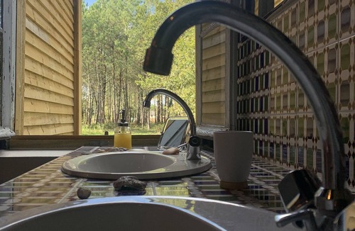 Onesse-et-Laharie Bed & Breakfast | Family suite sage