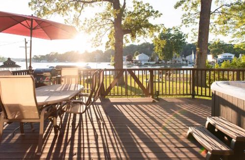 Lake Hopatcong House | Family Summer Getaway on Lake Hopatcong