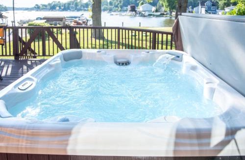 Lake Hopatcong House | Family Summer Getaway on Lake Hopatcong