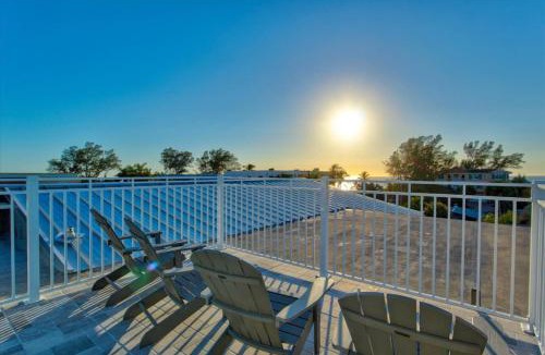 Holmes Beach House | Family Tides