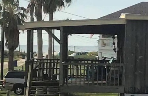 Surfside Beach House | Family time and relax