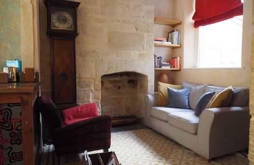 Upper Town House | Family Townhouse Sleeps 6 9 Minute Walk to City Centre Parking Available