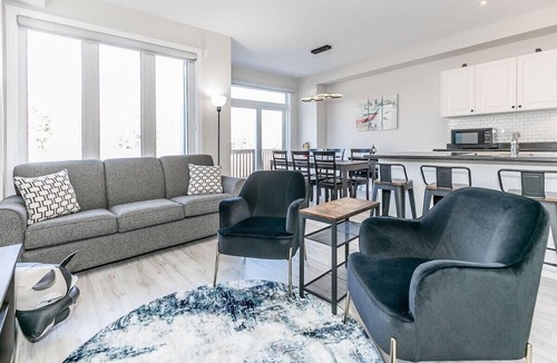 The Blue Mountains Condo | Family Townhouse, Walk-Shuttle to Blue, Fire Pit