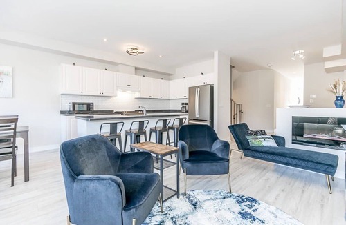 The Blue Mountains Condo | Family Townhouse, Walk-Shuttle to Blue, Fire Pit
