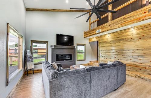 Glenwood House | ‘Family Tradition’ Glenwood Cabin w/River Access!