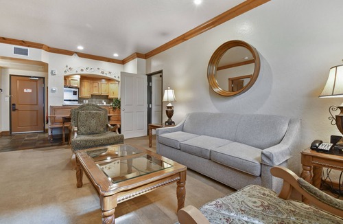 Zermatt Villa | Family Vacation~Heated In/Out Pool, Tubing & Ice Skating Villa 1076