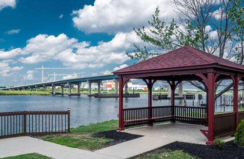 Secaucus House | Family Vacation! Near Meadowlands Sports Complex, Pets Allowed!