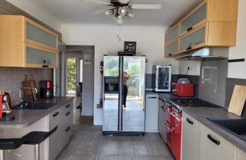 Prefailles Villa | Family villa 10 persons - swimming pool and sea view - 400 m from the sea and the village