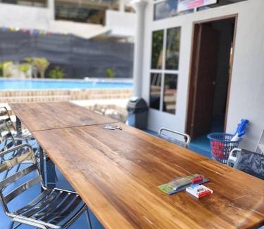 Bandar Bera House | Family Villa - BERA Poolstay