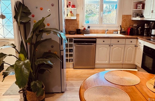 Lesigny Villa | Family villa designed for BUSINESSES