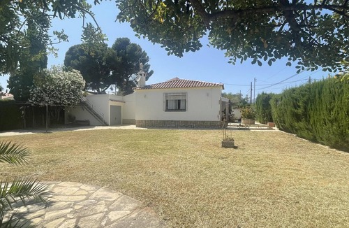 Miami Platja Cottage | Family Villa for 6 with Air Conditioning and Parking
