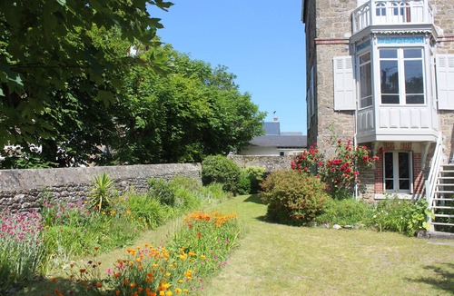 Saint-Lunaire Villa | Family Villa in a quiet area close to beaches