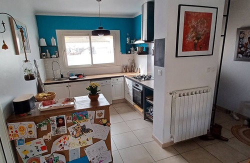 Beaucaire Villa | Family villa in secure development close to shops