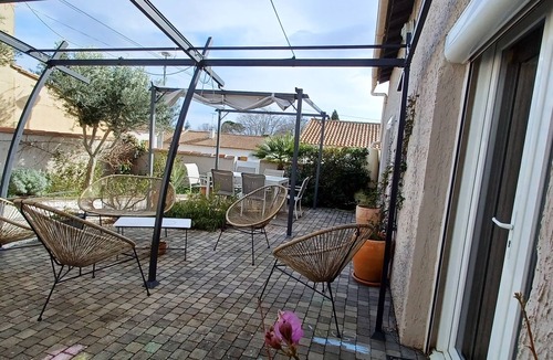 Beaucaire Villa | Family villa in secure development close to shops