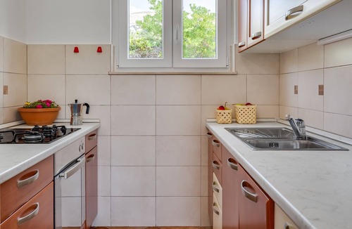 Pag Villa | Family Villa Pag 2 min from the beach hot tub - free parking