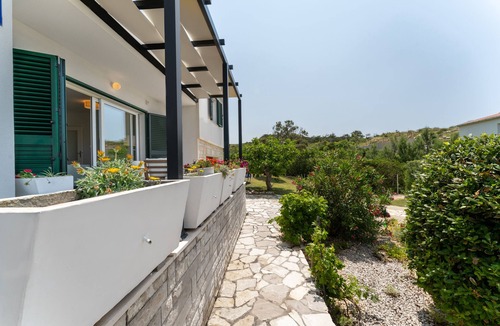 Pag Villa | Family Villa Pag 2 min from the beach hot tub - free parking
